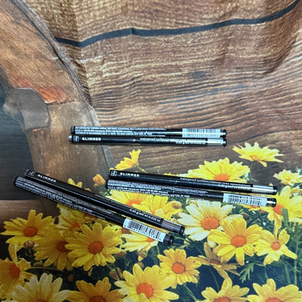 🆕Avon Eyeliner Collection